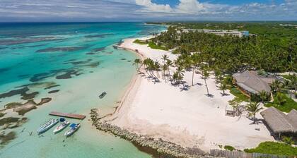 Colonial Luxury Golf & Ocean View Villa with live-in butler, chef & maid (5 BDR)