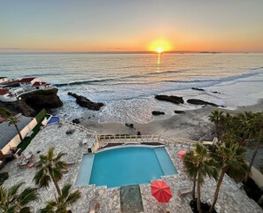 Pool - Luxurious Condo 180  view of the Pacific Ocean in Rosarito Beach (Rosarito)