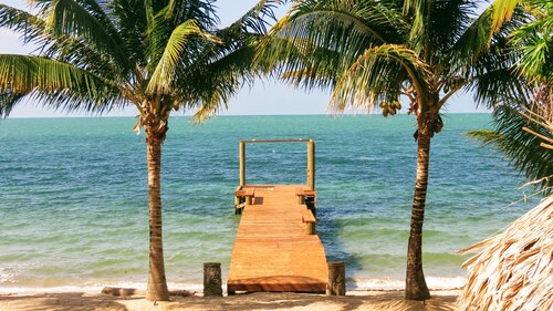 Villa Rising Sun Beachfront with Private Beach Bar & Dock