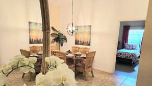 Dining - Platinum rated 2BR ground floor next to pool big screen TVs, Huge patio, wifi (Davenport)