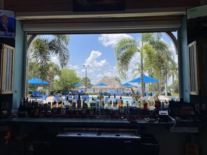 Bar (on property) - Platinum rated 2BR ground floor next to pool big screen TVs, Huge patio, wifi (Davenport)