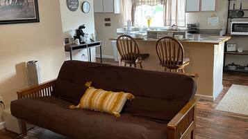 Télévision, chaîne hi-fi