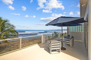 Property grounds - Historic Beachfront Villa, Saltwater Pool & Breathtaking Ocean Views l 14 guests (Aguada)