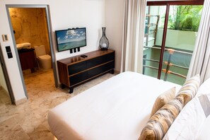 3 chambres, fer et planche à repasser, Wi-Fi, draps fournis