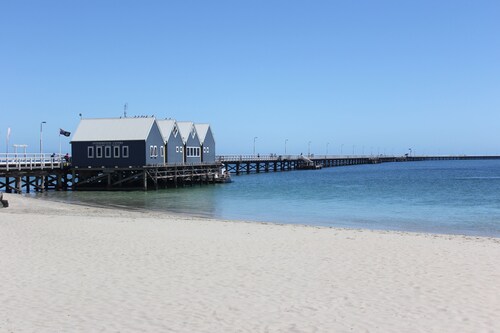 Busselton Family Holiday House - by the bay