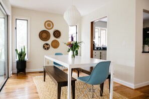 Dining - Bungalow on Seabrook Island (Seabrook island)