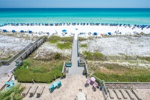 On the beach - Inn at Crystal Beach 407 * July Early Booking Discounts (Destin)