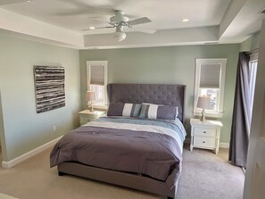 4 habitaciones, escritorio, tabla de planchar con plancha y wifi gratis 