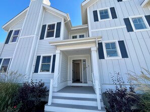 Exterior detail - Stunning Open Concept Single Family Home! (Wildwood Crest)