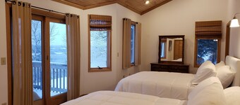 Lake Superior Home - Perfect for a family vacation any time of the year!