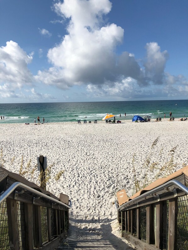 Beach nearby, sun-loungers, beach towels
