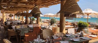 Contemporary villa 500 m beach and club 55