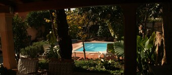 Mallorquina HUIS IN PALMA met tuin, zwembad en barbecue