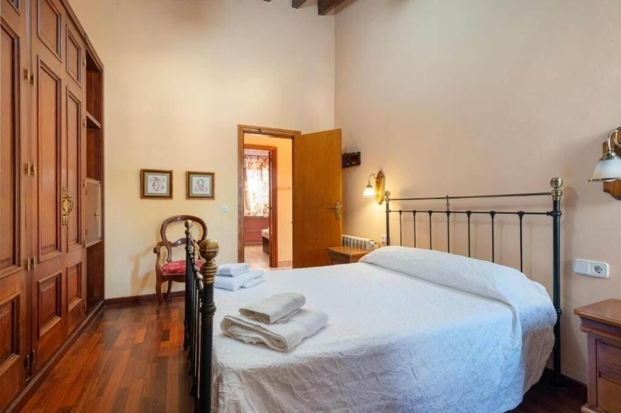 6 dormitorios, tabla de planchar con plancha, cuna de viaje y wifi