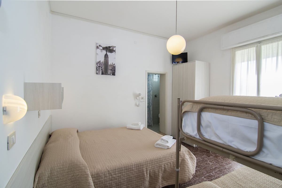 Standard-Vierbettzimmer