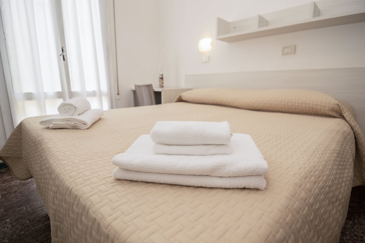 Schreibtisch, schallisolierte Zimmer, kostenloses WLAN, Bettwäsche