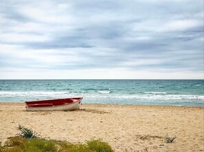 Beach nearby - Spacious and bright designer apartment next to Playa Larga (Tarragona)