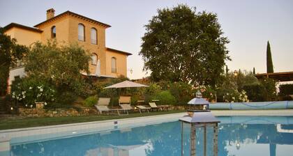 VALIANA Luxury Villa in Montepulciano - Private Heated Pool - Free Wi-Fi