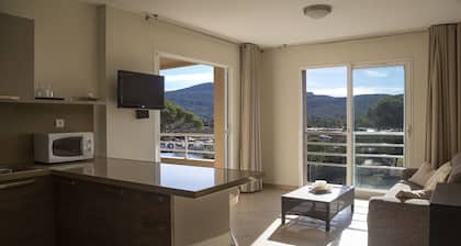 Ferienwohnung**** Top Residence 2 zimmer2 Badezimmer Dachterrasse WIFI privat