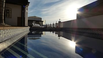 Opvarmet pool