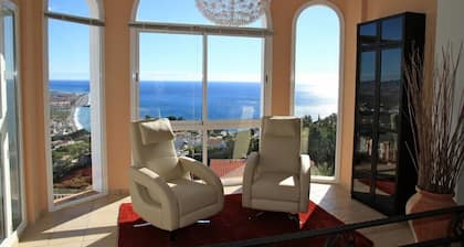 Luxury Villa With Spectacular Views! Private heated pool - hot tub!