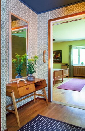 6 Schlafzimmer, Schreibtisch, Bügeleisen/Bügelbrett, kostenloses WLAN