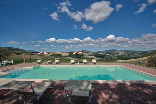 Casale Lucy 11 - Five Bedroom Villa, Sleeps 11