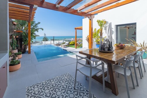 Ericeira Sea View-large family home 5 minutes' walk from the beach