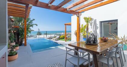 Ericeira Sea View-large family home 5 minutes' walk from the beach