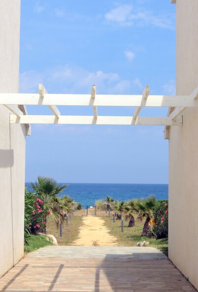 Mini Villa 3 * in Mediterranean style 100 m from the sea, heated pool 