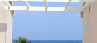 Mini Villa 3 * in Mediterranean style 100 m from the sea, heated pool