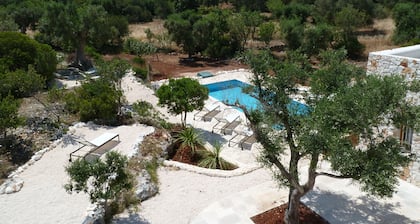 Architektonisch Sea View Villa in Carovigno, Nr Ostuni mit beheiztem Pool