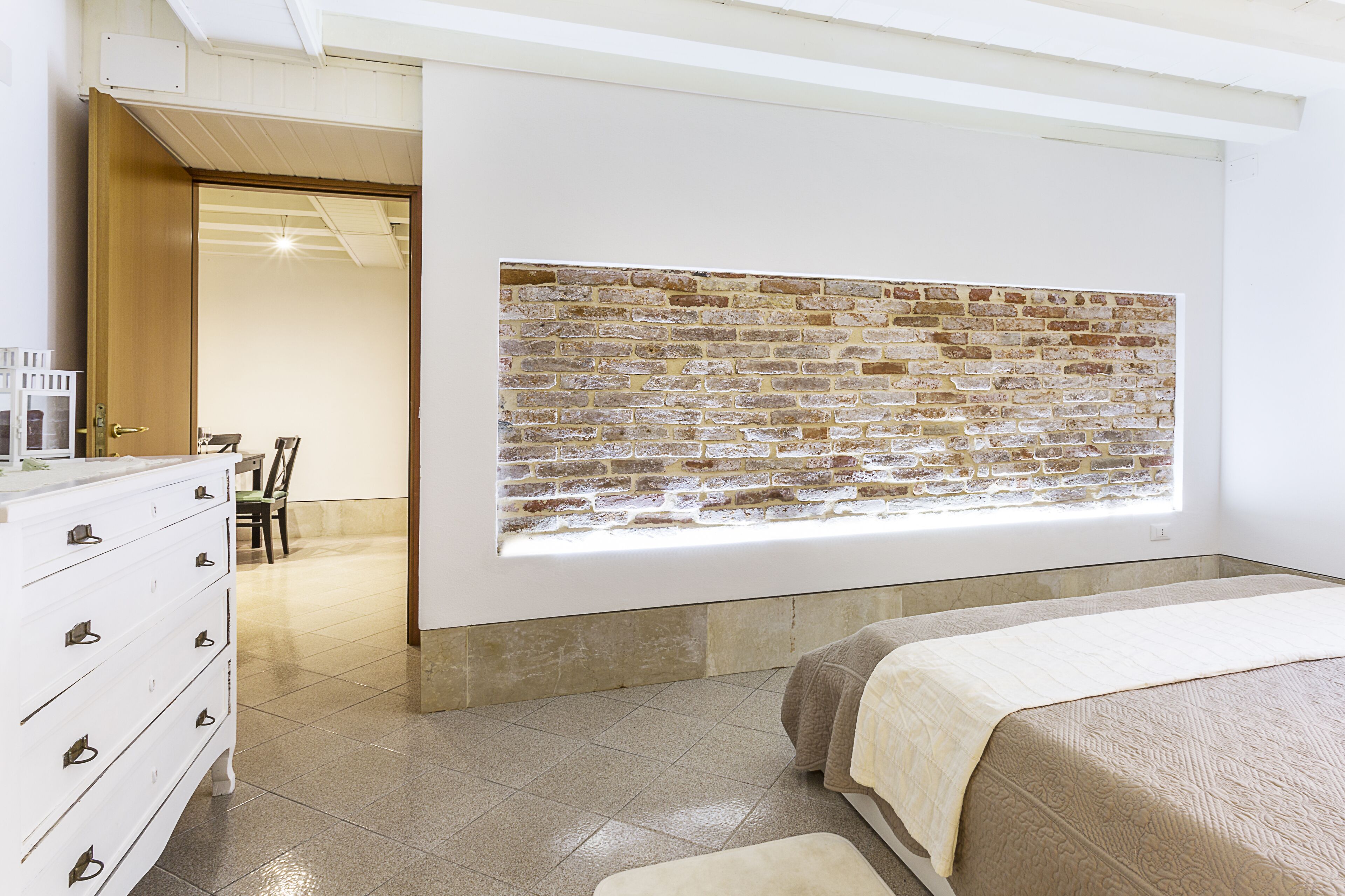 1 chambre, fer et planche à repasser, lit parapluie, Wi-Fi gratuit