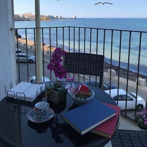 Property grounds - Large apartment for exclusive use on the sea (Trapani)