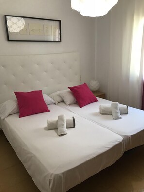 1 bedroom, iron/ironing board, free WiFi, bed sheets - APARTMENT NEAR THE BEACH (Can Picafort)