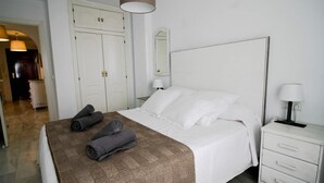 Unclassified image, 3 of 37, button - SUITUR APARTMENT SOHAIL FUENGIROLA (Fuengirola)