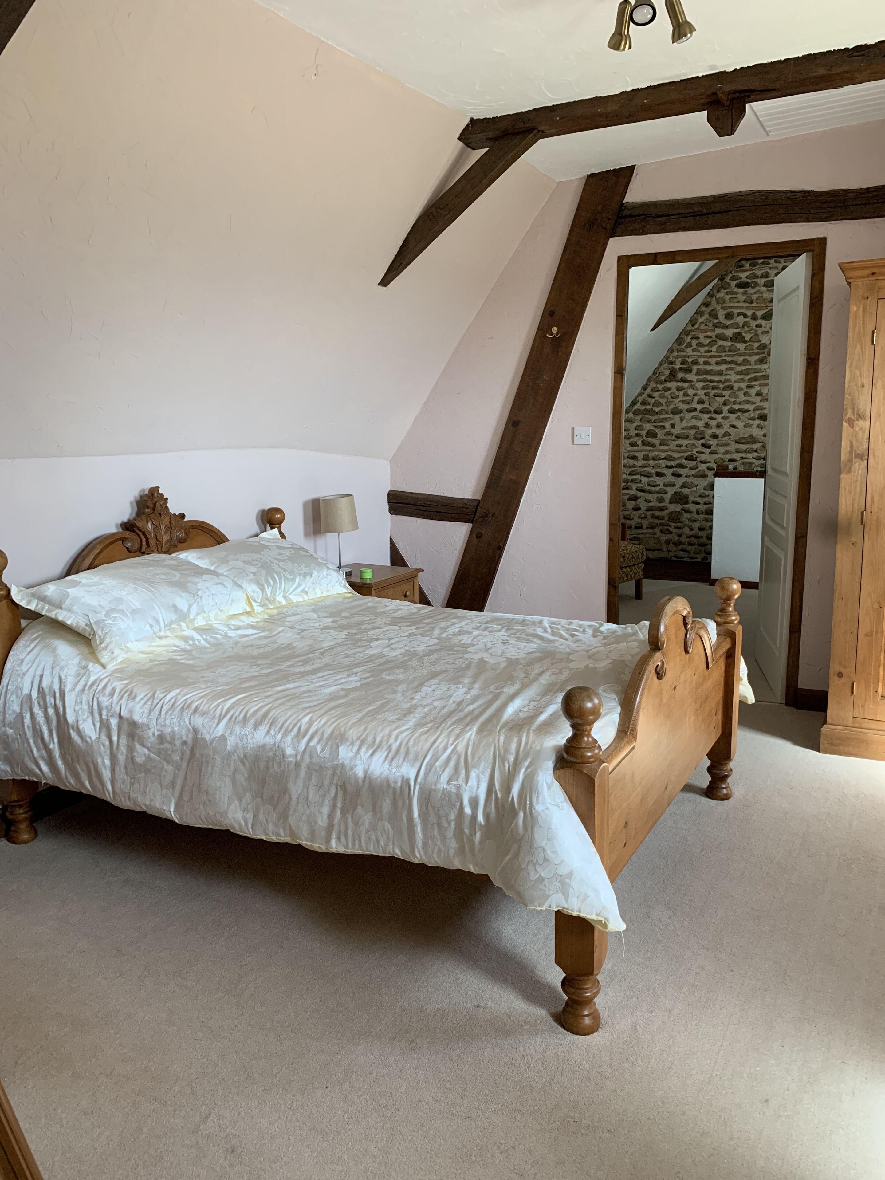 4 chambres, fer et planche à repasser, lit parapluie, Wi-Fi gratuit