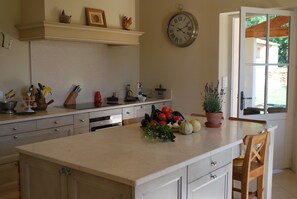 Fridge, microwave, oven, stovetop - Charming Provence... (Rognes)