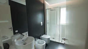 Shower, hair dryer, bidet - apARTments Sperlonga_t2 (Sperlonga)
