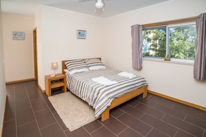 2 Schlafzimmer, Bügeleisen/Bügelbrett, Reisekinderbett, kostenloses WLAN