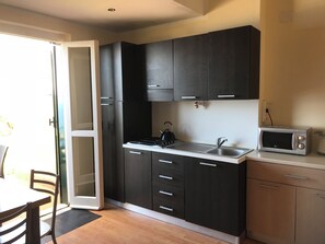 Fridge, microwave, stovetop, electric kettle