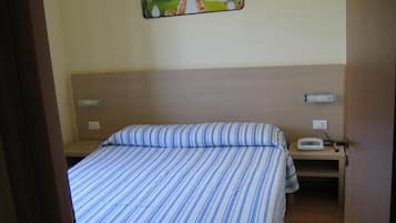 1 bedroom, iron/ironing board, bed sheets