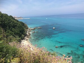 Plage à proximité, chaise longue