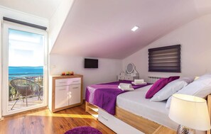 2 Schlafzimmer, Reisekinderbett, kostenloses WLAN, Bettwäsche