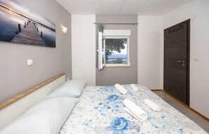 1 bedroom, travel crib, free WiFi, bed sheets