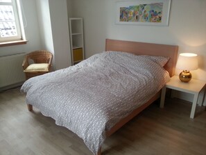 3 habitaciones, tabla de planchar con plancha y wifi gratis