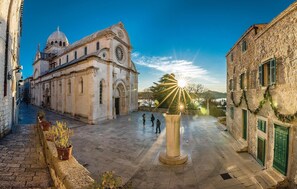 مكان جذب سياحي