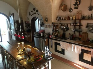 Kühlschrank, Ofen, Herdplatte, Geschirrspüler