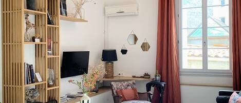 TV, bøker og filmbibliotek