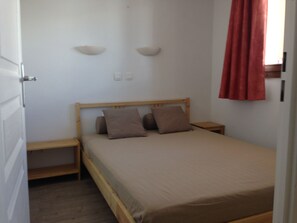 2 habitaciones, cuna de viaje y wifi gratis